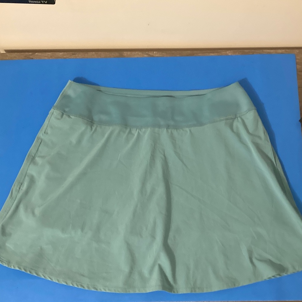 Women’s Teal Blue Puma Tennis Skirt (Large)